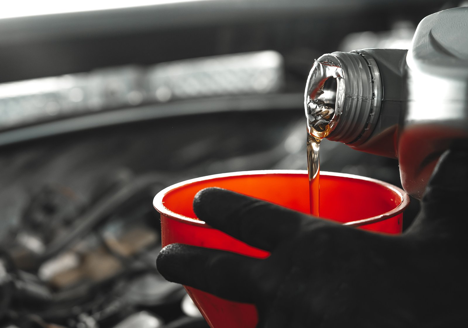 Aracınız İçin Doğru Motor Yağını Seçmenin 5 Altın Kuralı