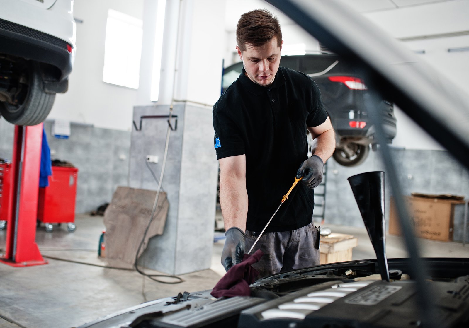 Sentetik Motor Yağı Nedir? Avantajları ve Kullanım Alanları